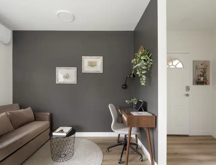 Newly Reno'd Burrard 1 Bed Suite