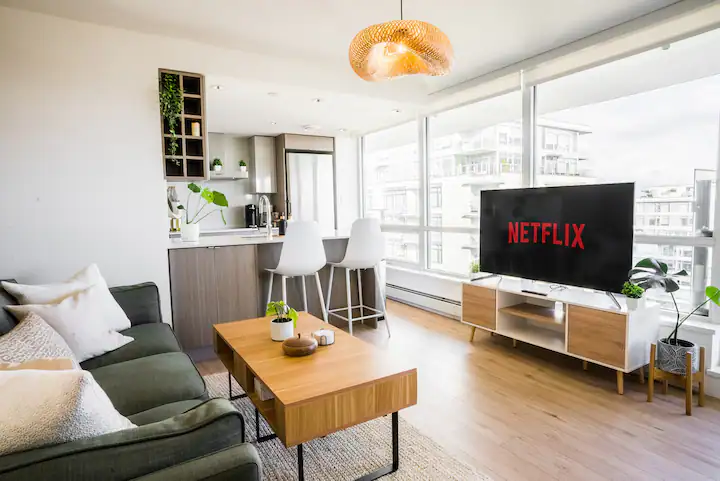 Olympic Village Oasis |Downtown Van |Free Parking