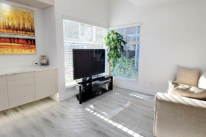 Vancouver Private Suite near YVR/UBC/Skytrain