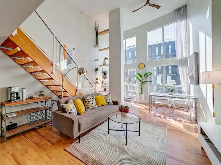 Modern & Bright 1BD Loft in downtown Vancouver